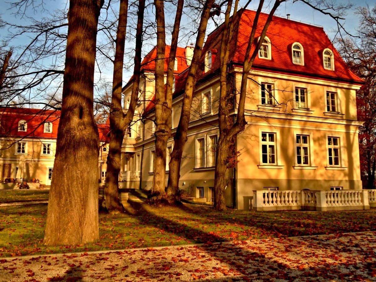 Отель Dwór Sieraków Sieraków-29